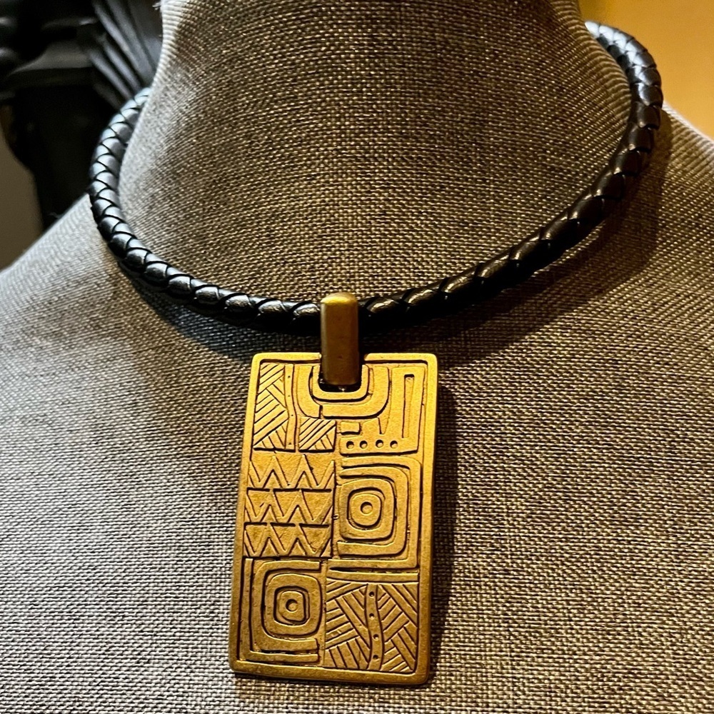 Chico’s Leather & Brass Pendant Choker